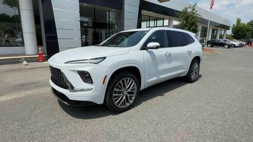 Iridescent White Tricoat 2026 Buick Enclave Avenir FWD