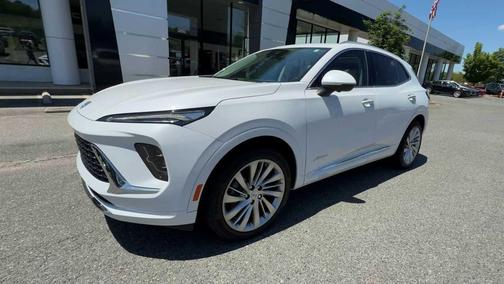 Iridescent White Tricoat 2026 Buick Envision Avenir AWD