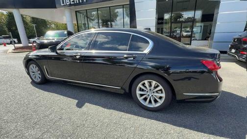 2020 BMW 740 740i