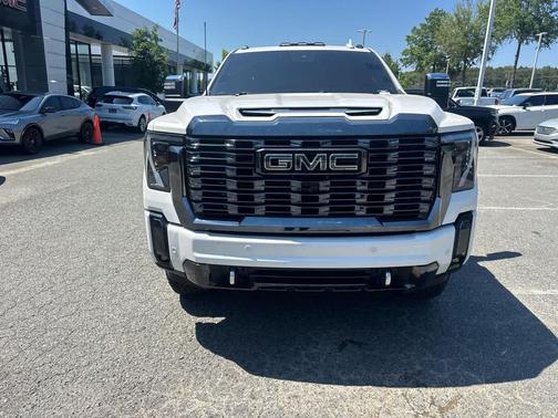 White Frost Tricoat 2024 GMC Sierra 3500 Denali