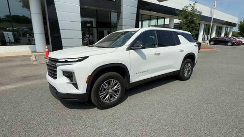 Summit White 2025 Chevrolet Traverse LT