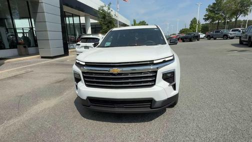Summit White 2025 Chevrolet Traverse LT