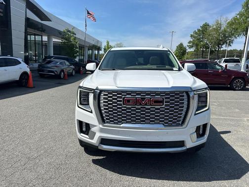 Summit White 2024 GMC Yukon Denali