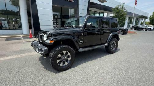 Black Clearcoat 2020 Jeep Wrangler Unlimited Sahara