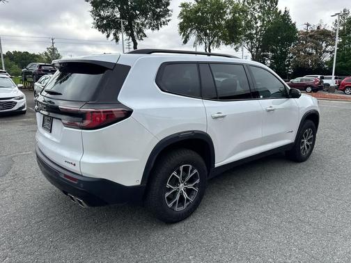 White Frost Tricoat 2024 GMC Acadia AWD AT4