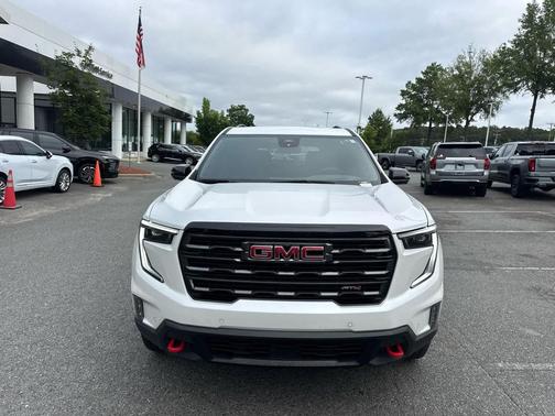 White Frost Tricoat 2024 GMC Acadia AWD AT4