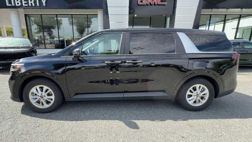 2023 Kia Carnival LX