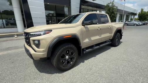 Desert Sand Metallic 2024 GMC Canyon Elevation