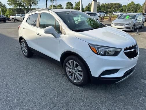Summit White 2018 Buick Encore Preferred