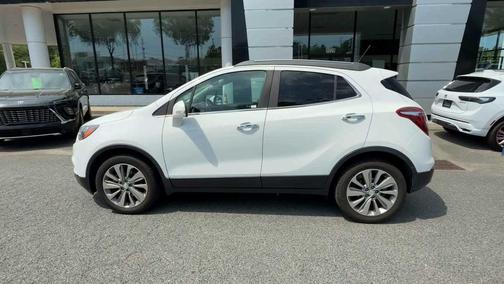 Summit White 2018 Buick Encore Preferred