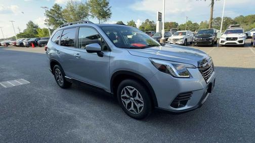 Ice Silver Metallic 2023 Subaru Forester Premium