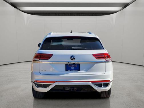 Pure White 2021 Volkswagen Atlas Cross Sport 3.6L V6 SE w/Technology R-Line