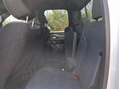 Bright White Clearcoat 2022 RAM 1500 Big Horn