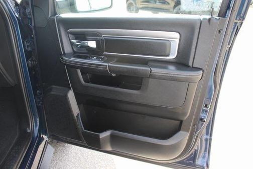 2022 RAM 1500 Classic Warlock Quad Cab 4x2 6'4' Box