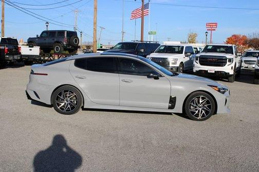 2022 Kia Stinger GT-Line