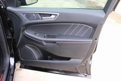 2023 Ford Edge ST