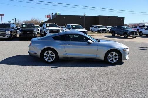 2021 Ford Mustang EcoBoost