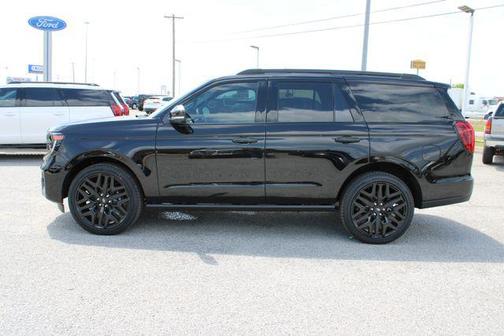 Agate Black Metallic 2026 Ford Expedition Platinum