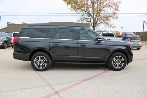 2025 Ford Expedition Max Active 4x2