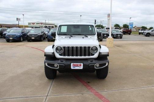 2024 Jeep Wrangler 4-Door Sahara 4x4