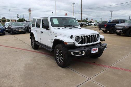 2024 Jeep Wrangler 4-Door Sahara 4x4