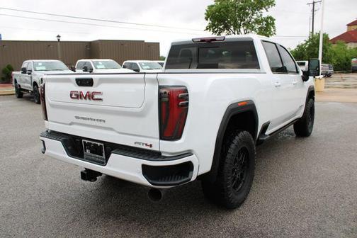 Summit White 2024 GMC Sierra 2500 AT4