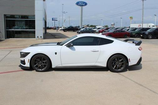2024 Ford Mustang Dark Horse