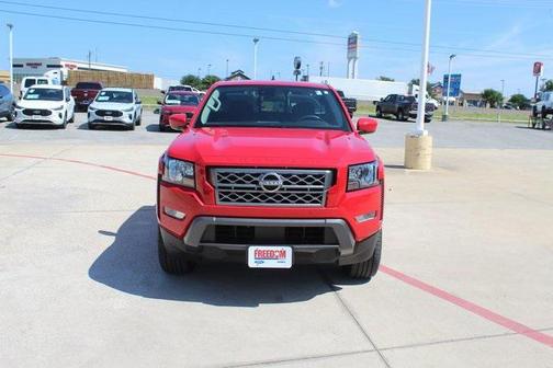 2023 Nissan Frontier SV