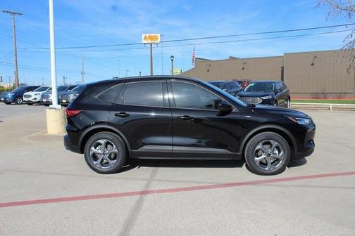 2025 Ford Escape ST-Line Select