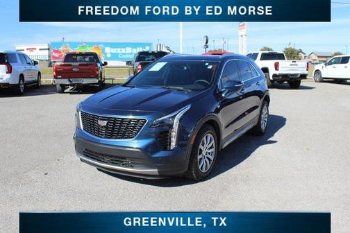 2022 Cadillac XT4 Premium Luxury