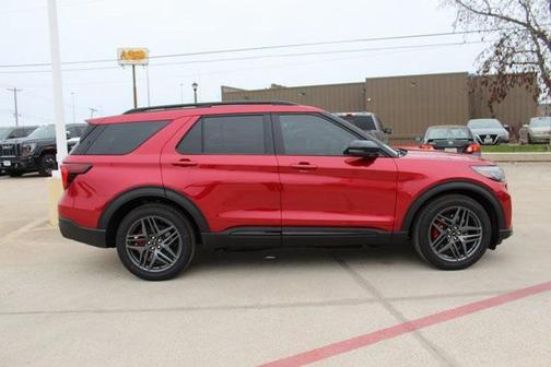 2025 Ford Explorer ST