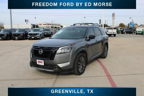 2023 Nissan Pathfinder SL FWD