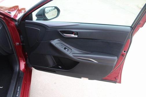 2019 Toyota Avalon Touring