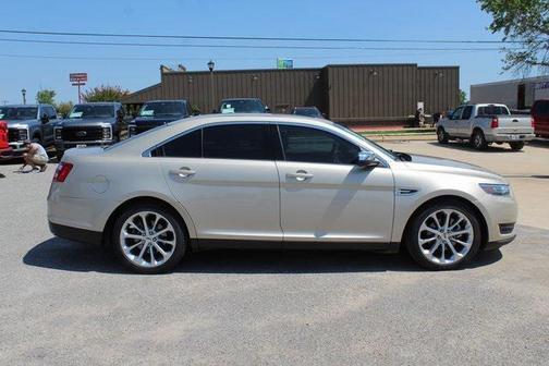 2018 Ford Taurus Limited