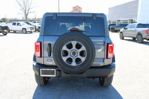 Carbonized Gray Metallic 2026 Ford Bronco Big Bend