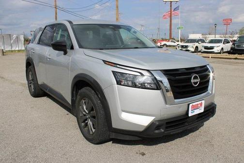 2023 Nissan Pathfinder S FWD