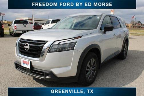 2023 Nissan Pathfinder S FWD