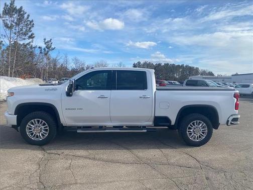 Iridescent Pearl Tricoat 2022 Chevrolet Silverado 3500 High Country