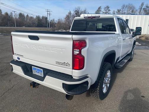 Iridescent Pearl Tricoat 2022 Chevrolet Silverado 3500 High Country