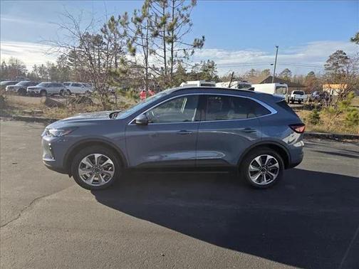 2025 Ford Escape Platinum