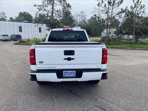 Summit White 2018 Chevrolet Silverado 1500 2LT