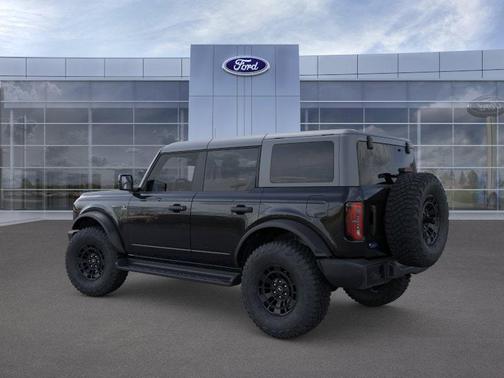 Shadow Black 2026 Ford Bronco Outer Banks