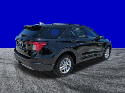 Agate Black Metallic 2026 Ford Explorer Active