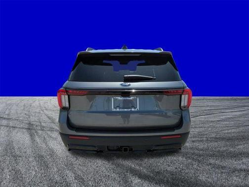 Carbonized Gray 2026 Ford Explorer ST-Line