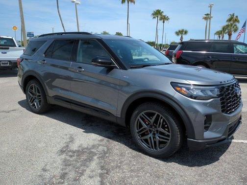 Carbonized Gray Metallic 2026 Ford Explorer ST-Line