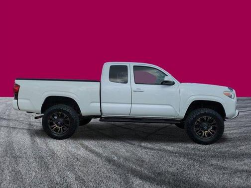 2019 Toyota Tacoma SR
