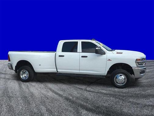 Bright White Clearcoat 2026 RAM 3500 Tradesman