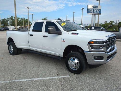 Bright White Clearcoat 2026 RAM 3500 Tradesman