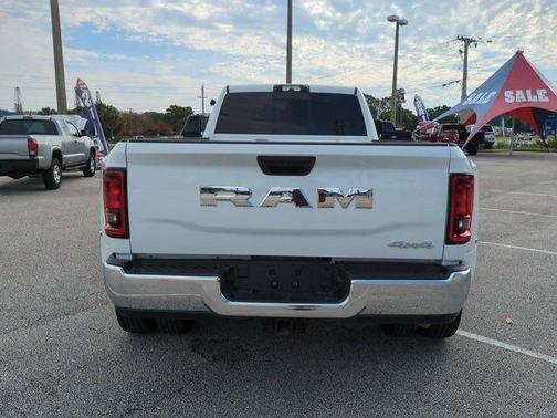 Bright White Clearcoat 2026 RAM 3500 Tradesman
