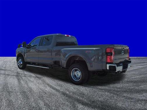 Gray 2026 Ford F-350 Lariat Super Duty